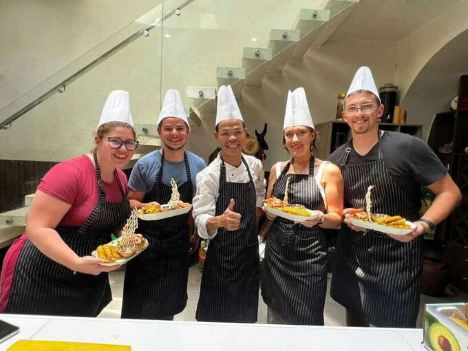Private Cooking Class Tour With Master Chef - Preparing Traditional Vietnamese Dishes