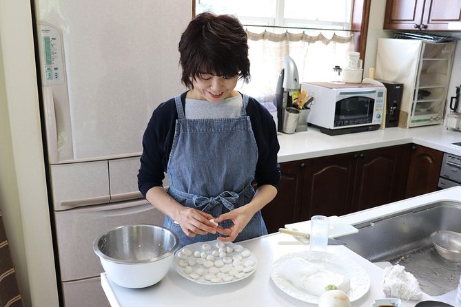 Private Cooking Class With a Sapporo Local Kanae in Her Home - Inclusions and What to Expect