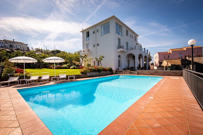 Private Cooking Class With Dinner & Pick up From Sorrento - Inclusions and Accessibility