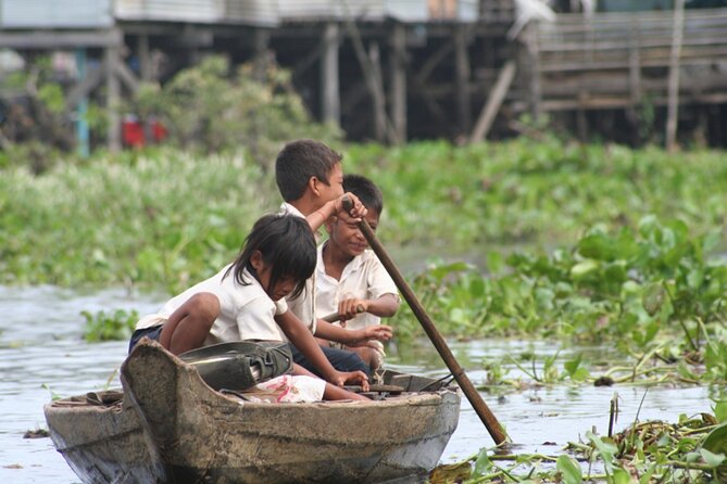 Private Countryside & Floating Village Jeep Tour From Siem Reap - Inclusive Package Features