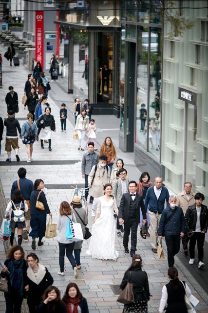 Private Couples Photoshoot in Tokyo W/ Professional Artists - Interpreter Assistance
