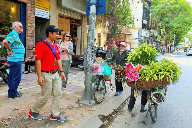 Private Crowd Free Hanoi: Morning Highlights of the City Experience - Revered Taoist Temple