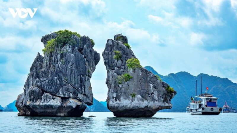 Private Cruise - Explore Ha Long Bay ( With Kayaking) - Included in the Tour
