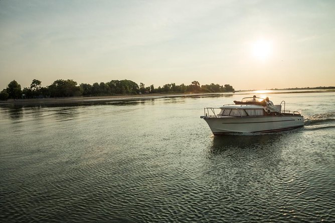 Private Cruise: Murano, Burano and Torcello Full Day - Exploring Murano