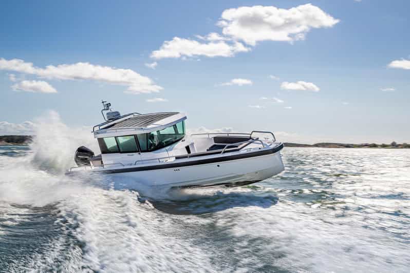 Private Cruise on a Sports Motorboat - Personalized Exploration Opportunities