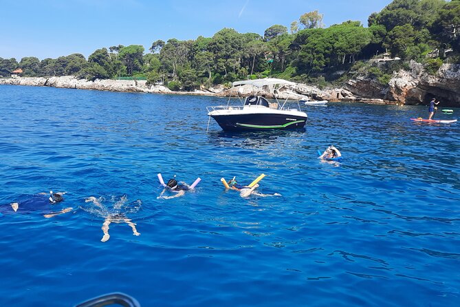 Private Cruise to Cap D'antibes and the Lérins Islands by Sailboat - Beverages and Refreshments