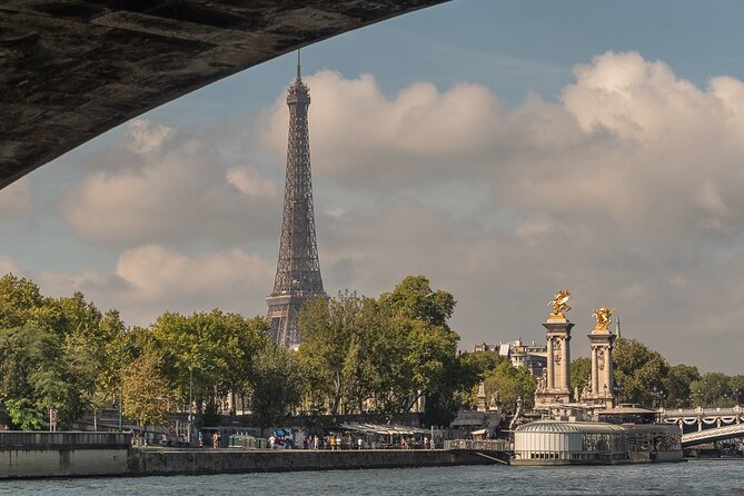Private Cruise to Discover Paris - Booking and Cancellation Policy