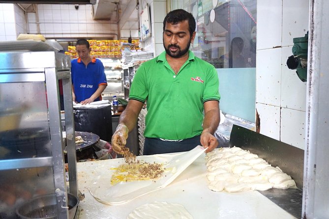 Private Cultural and Historical Singapore Food Tour With Local Hawker Centre - Unique Food Offerings