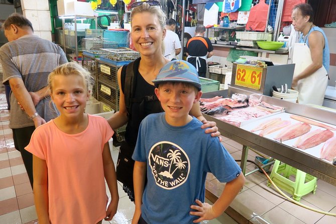 Private Cultural and Historical Singapore Food Tour With Local Hawker Centre - Exploring Singapores Culture