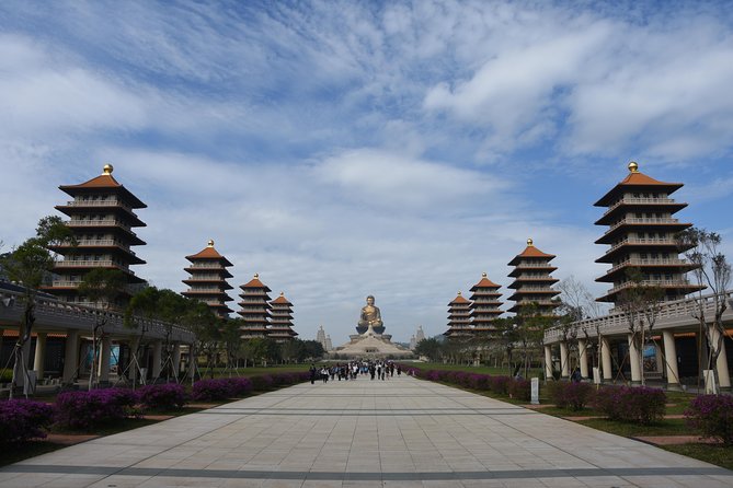 Private Custom Kaohsiung Day Tour - Highly Rated Guides