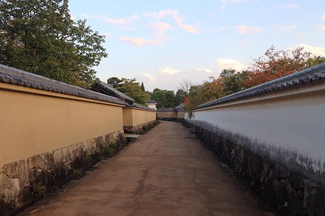 Private & Custom KOBE (HIMEJI CASTLE) Day Tour by Toyota COMMUTER (Max 13 Pax) - Himeji Castle