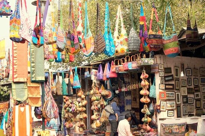 Private Custom Shopping Tour: Delhis Bustling Markets - Inclusions and Additional Information