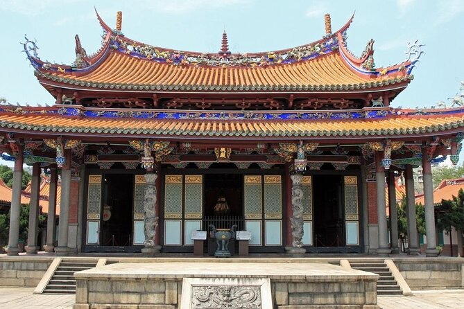 Private Custom Tour With a Local Guide in Taipei - Guide Profiles