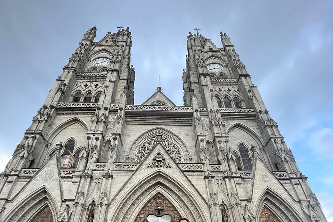 Private Customizable Tour in Quito Included Intiñan Museum - Bilingual Guide