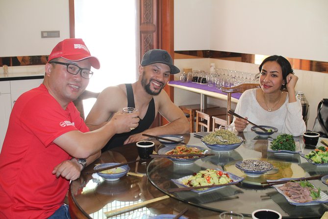 Private Customized Day Tour in Xian With a Local Insider - Taking in the Muslim Quarter