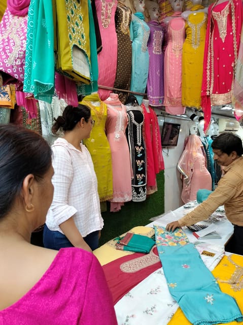 Private Customized Delhi Shopping Tour Wid Female Consultant - Main Stops