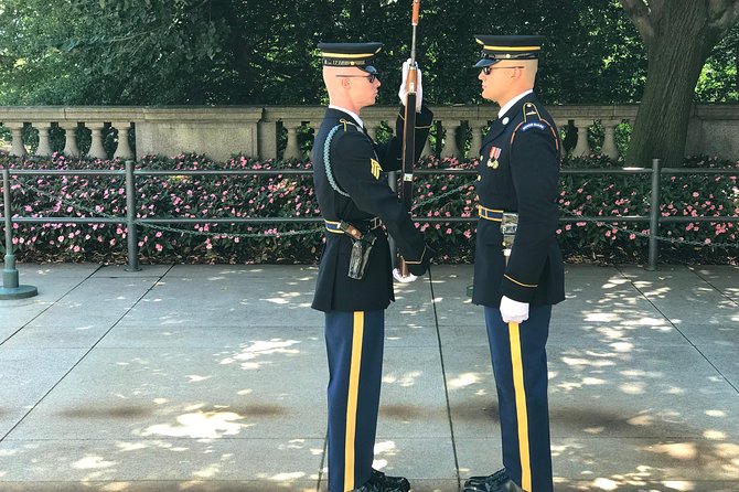 Private Customized Tour of Washington DC With US Veteran - Accessibility and Accommodations