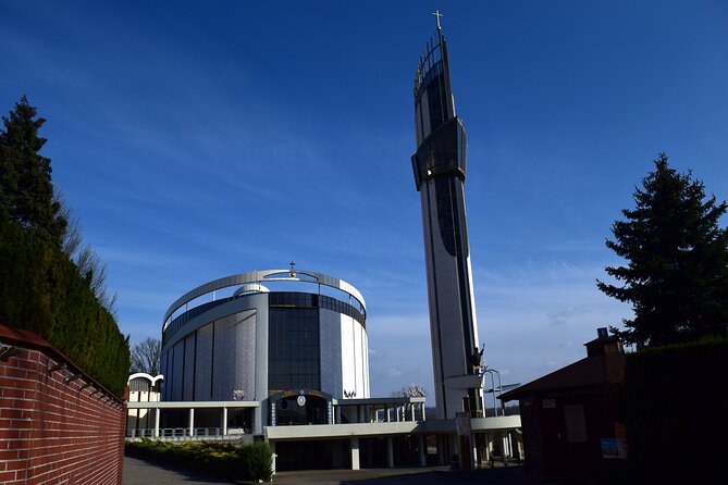 Private Czestochowa Black Madonna and Lagiewniki Tour - Getting There