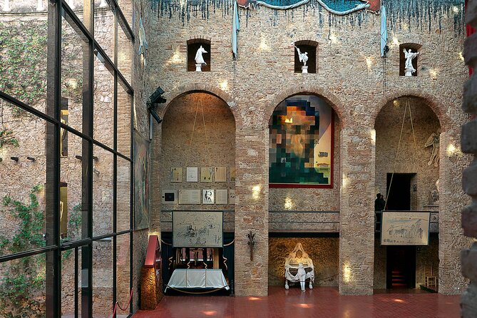 Private Dali Museum and Costa Brava Tour From Barcelona - Figueres