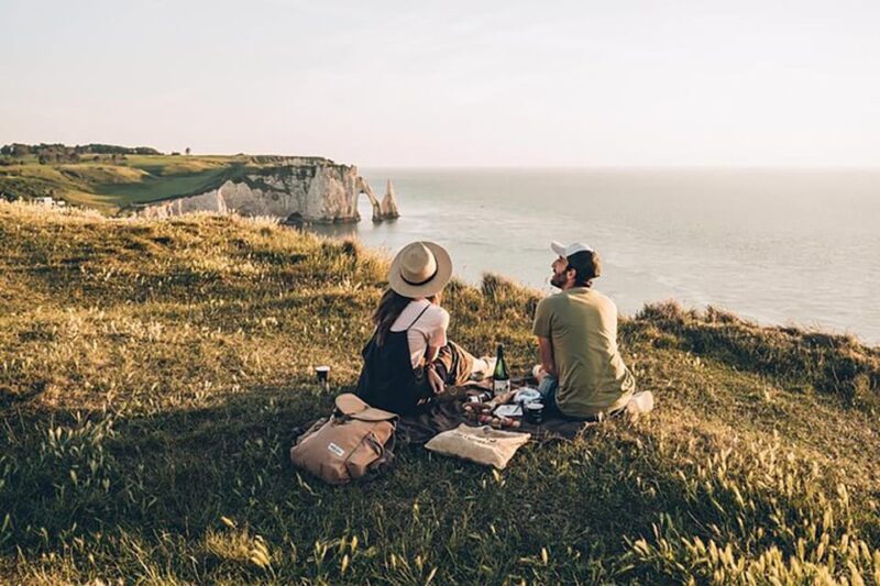 Private Day in Étretat and Honfleur, the Jewels of Normandy - Discovering the Cliffs of Étretat