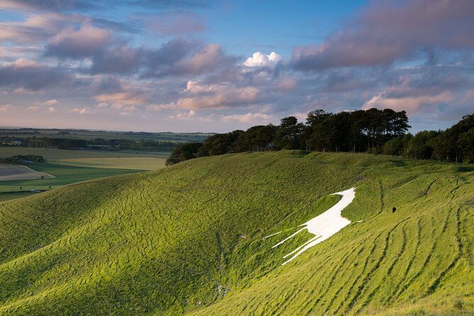 Private Day Tour From Bath to Avebury and Stonehenge With Pickup - Gratuities and Refreshments