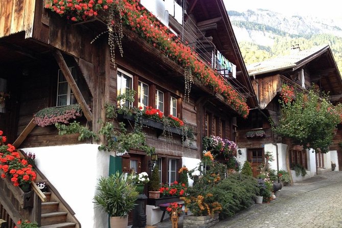 Private Day Tour From Interlaken: Lake, Gorge & Waterfall - Highlights of the Jungfrau Region