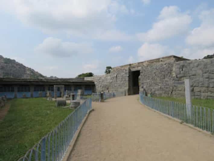 Private Day Tour From Pondicherry to Tiruvannamalai - Key Points