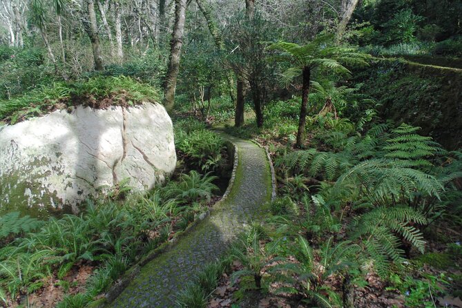 Private Day Tour From the Centre to the Highest Point in Sintra. - Meeting Point and Start Time