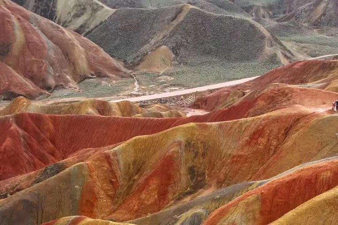 Private Day Tour: Horse Hoof Temple Grottoes and Zhangye Danxia Landform - Captivating Zhangye Danxia National Geopark