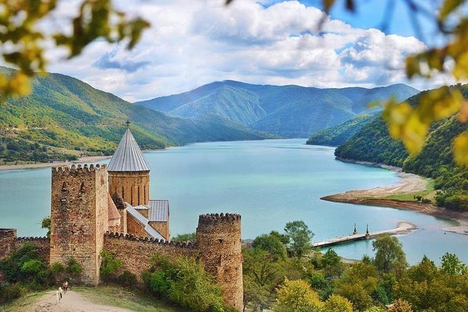 Private Day Tour in Kazbegi (Stepantsminda) - Key Points