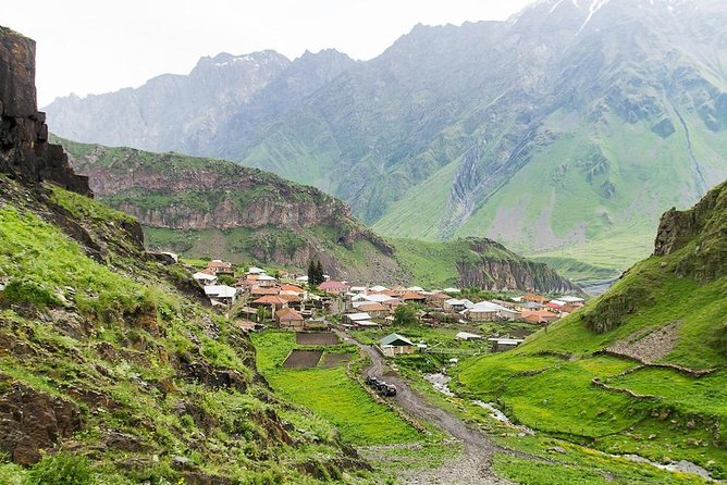 Private Day Tour in Kazbegi (Stepantsminda) - Participation Details