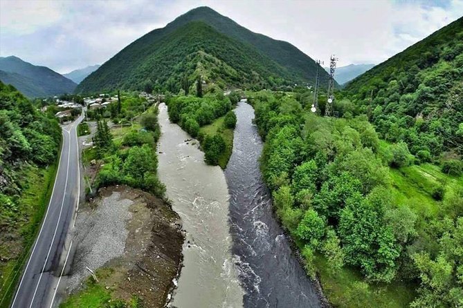 Private Day Tour in Kazbegi (Stepantsminda) - Exploring Kazbegi