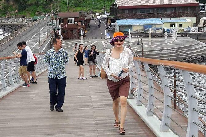 Private Day Tour in South and West in Jeju Island - Communication Assistance