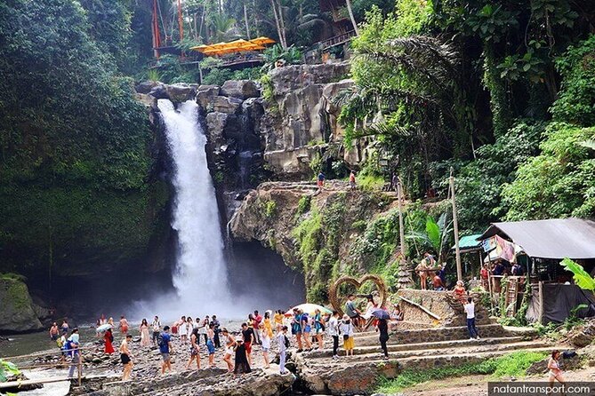 Private Day Tour in Ubud and Tanah Lot Temple - Tanah Lot Temple