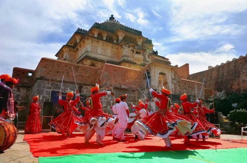 Private Day Tour Kumbhalgarh and Rankapur Tour From Udaipur - Scenic Drive Through Aravalli Hills