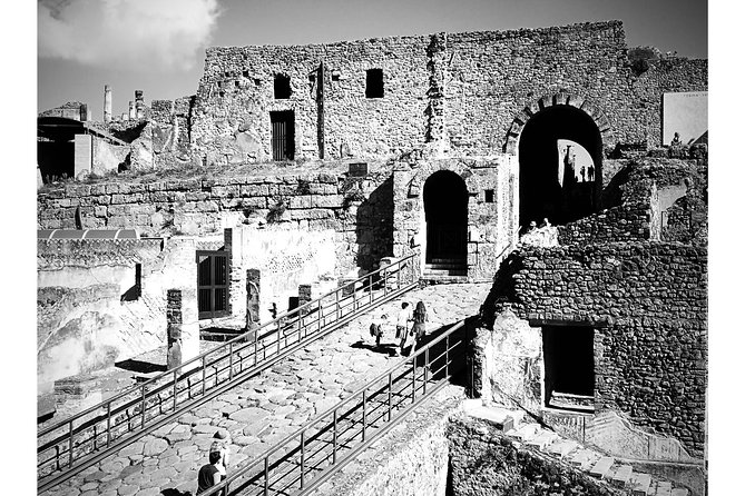 Private Day Tour of Pompeii, Sorrento and Positano With Pick up - Pompeii Ruins Exploration