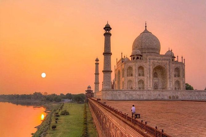 Private Day Tour of Taj Mahal and Agra Fort From Delhi By Car - Visiting Agra Fort