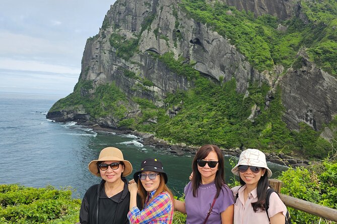 Private Day Tour on the Fantasy Island for CRUISE Customers - Hamdeok Beach