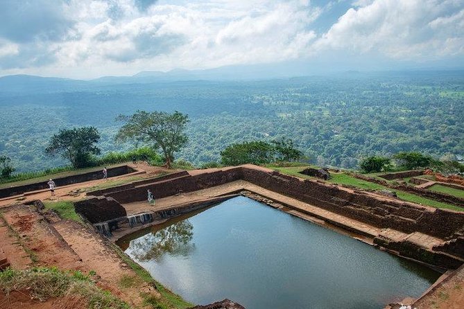 Private Day Tour Sigiriya & Dambulla Cave Temple With Entrance Fee & Lunch - Health and Accessibility