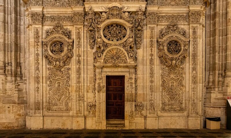 Private Day Tour to Avila and Salamanca From Madrid - Free Time in Cities