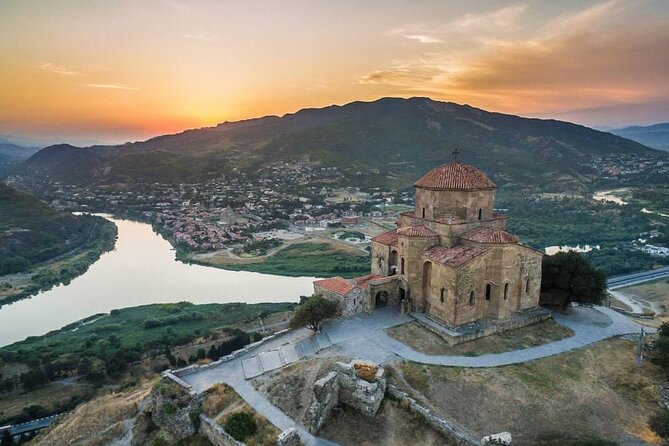 Private Day Tour to Historical Mtskheta From Tbilisi - Exploring Svetitskhoveli Cathedral