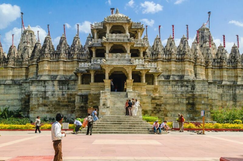 Private Day Tour to Kumbhalgarh Fort & Ranakpur Jain Temple - Key Points