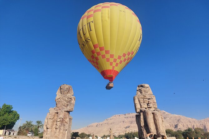 Private Day Tour to Luxor From Cairo by Plane - West Bank Highlights