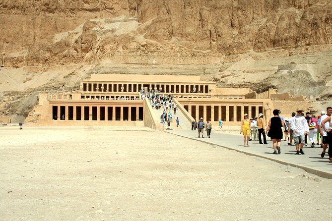 Private Day Tour to Luxor From Cairo by Plane - Tour Logistics and Accessibility