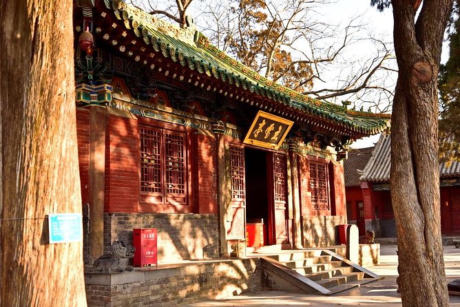 Private Day Tour to Shaolin Temple and Longmen Grottoes From Zhengzhou - Buddhist Art at Longmen