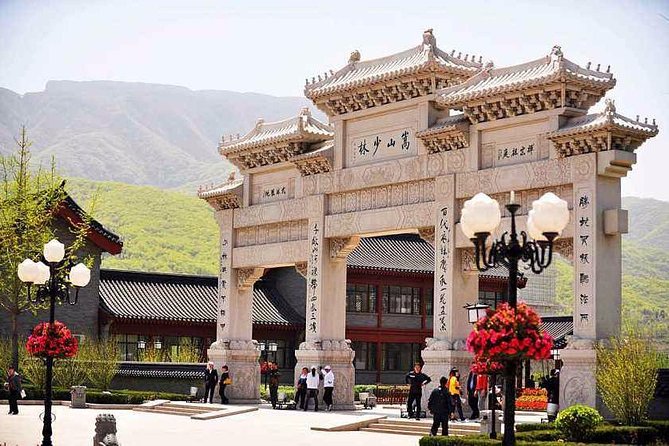 Private Day Tour to Shaolin Temple With Kungfu Show From Xiamen by Air - Good To Know