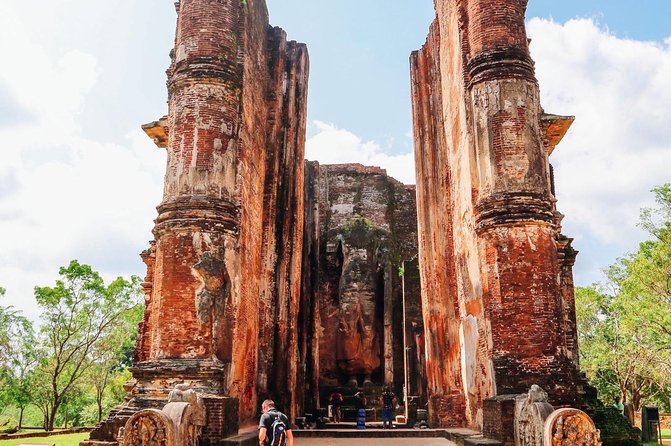 Private Day Tour to Sigiriya Dambulla & Polonnnaruwa From Colombo - Review Details