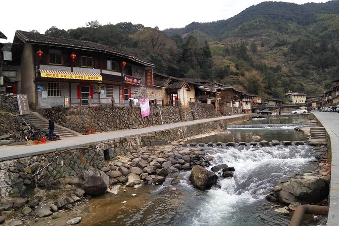 Private Day Tour to Tianluokeng Tulou From Xiamen Including Lunch - Pickup and Travel