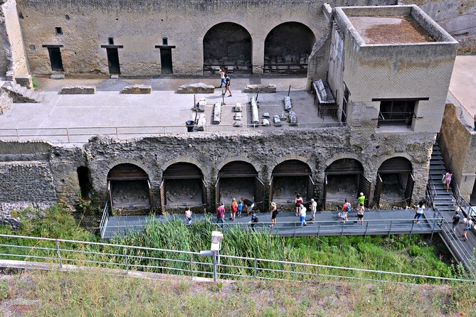 Private Day Tour to Vesuvius, Herculaneum & Pompeii With Pick up - Exploring Vesuvius