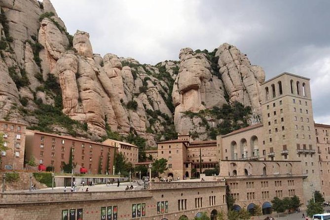 Private Day Trip From Barcelona to Montserrat - Wine Tasting in Sant Sadurni Danoia